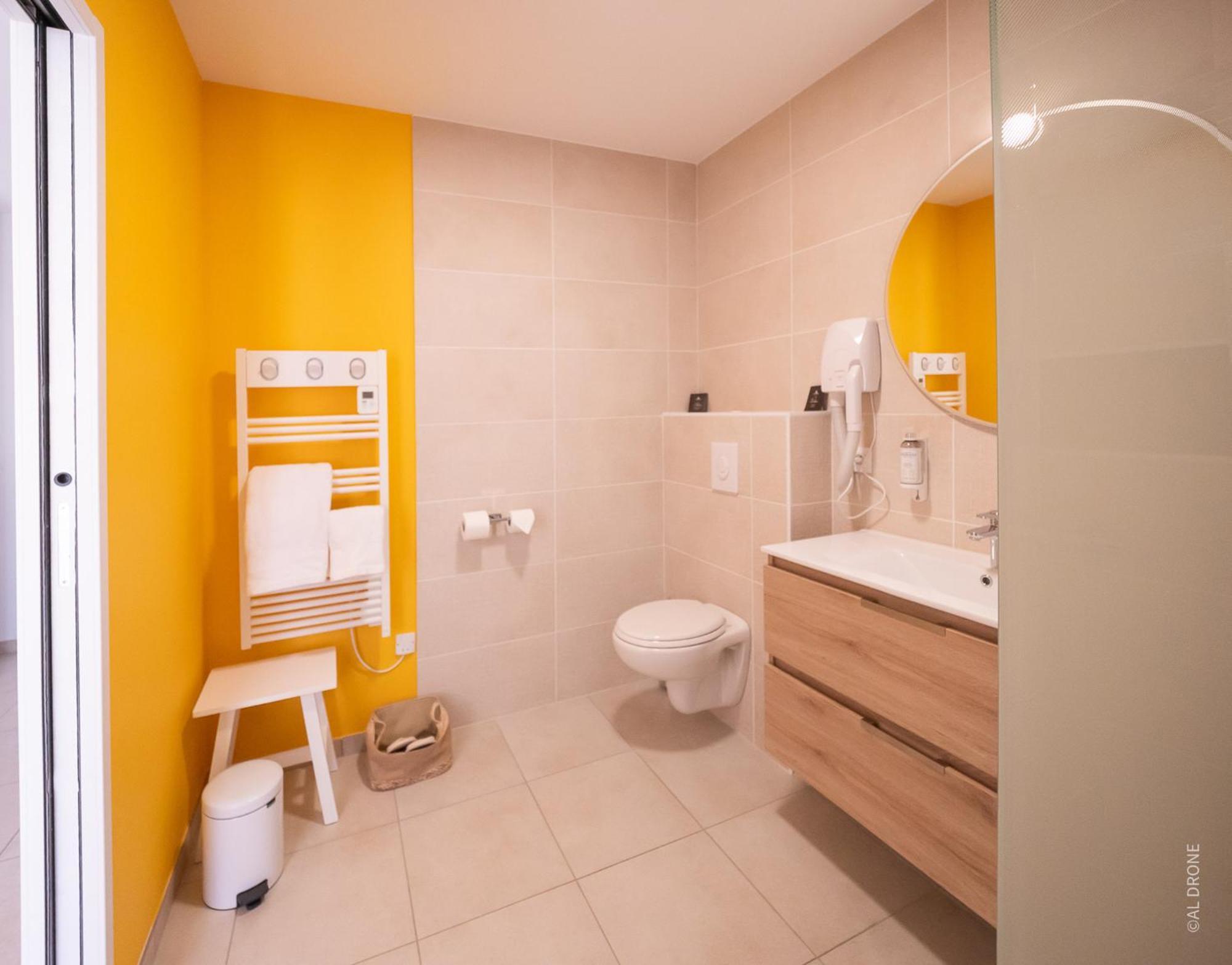 Le Maconnais Guest House Vinzelles Ngoại thất bức ảnh
